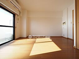 ※内観写真は1002号を引用しており、内装が異なる場合がございます。