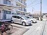 外観：駐車場