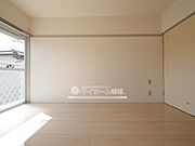 ※内観写真は9号を引用しており、内装が異なる場合がございます。