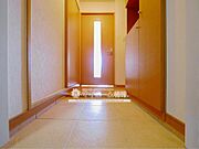 高級感のある玄関が安らぎをもたらします☆