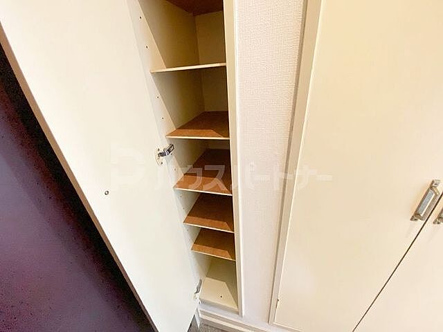 収納
