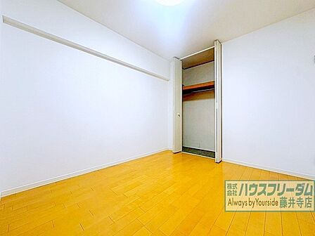 フローリングはお掃除しやすくお手入れラクラク!