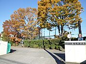 綾北中学校まで約1210ｍ