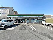 ファミリーマート大和西鶴間店まで約285m