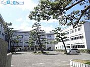 新潟市立関屋中学校 767m