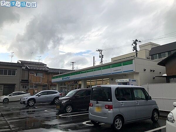 画像17:ファミリーマート新潟商業高校前店 223m