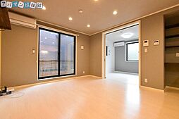 イニエ上大川前通 1階1LDKのリビング/ダイニング