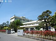 新潟市立石山中学校 563m