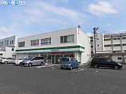 ファミリーマート新潟近江三丁目店 644m