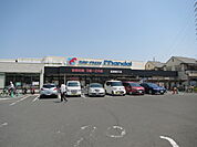 万代 高槻春日店（734m）