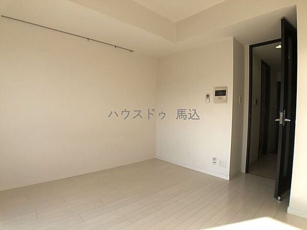 洋室を拡大表示
