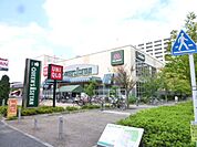 ショッピング施設「クイーンズ伊勢丹杉並桃井店まで870m」