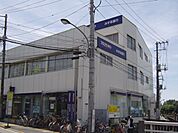 コンビニ「みずほ銀行まで390m」