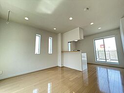 ラールゴ清水 1階2LDKのリビング/ダイニング