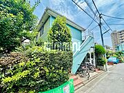 閑静な住宅街にございます