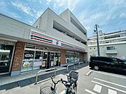 コンビニ「セブンイレブン練馬関町吉祥寺通り店まで87m」