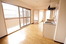 クオリティ嵯峨野 3階2LDKのリビング/ダイニング