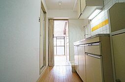 ヤングヴィレッジ嵯峨 4階ワンルームの室内