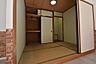 和室：和室約3帖　間取り図では6帖になっていますが　現状は3帖です。