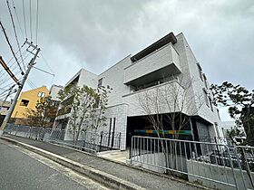 エンゲル江坂  ｜ 大阪府吹田市江坂町３丁目（賃貸マンション1LDK・3階・46.80㎡） その1