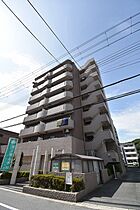 アベニール江坂  ｜ 大阪府吹田市垂水町１丁目（賃貸マンション3LDK・7階・67.14㎡） その1