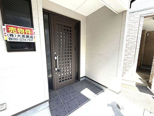 玄関を拡大表示
