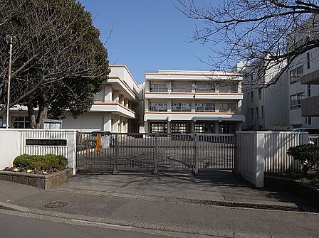 船橋市立飯山満中学校970m徒歩13分