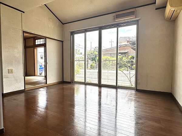 室内を拡大表示