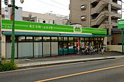 スーパー「コープとうきょうまで290m」