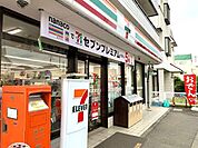 コンビニ「セブンイレブン日野新井店まで857m」