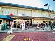 スーパー「西友西国立店まで78m」