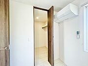 ※同一建物内101号室内装写真転載