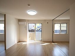 ドルフエンデIII 202 2階2LDKのリビング/ダイニング