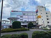 スーパー「西友福生店まで673m」