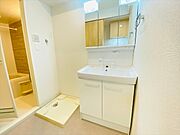 同タイプの建物内装写真転載