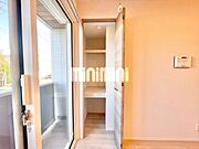 同一建物内101号室内装写真転載