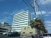 病院「杏林大学付属病院まで1200m」