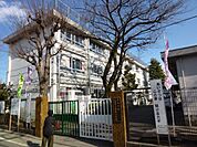 小学校「市立第四小学校まで430m」