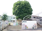 幼稚園、保育園「下布田保育園まで190m」