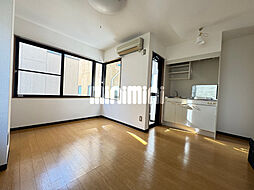 ＰＣ・ＨＯＵＳＥ 201 2階ワンルームのリビング/ダイニング