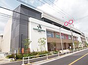 ショッピング施設「ＣＲＯＳＳ　ＧＡＲＤＥＮ　ＣＨＯＦＵまで760m」