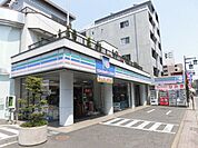コンビニ「コミュニティストアまで50m」