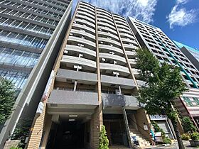 LaDouceur江坂  ｜ 大阪府吹田市江坂町１丁目13番46号（賃貸マンション1K・5階・22.01㎡） その1