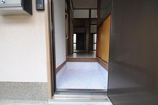 玄関