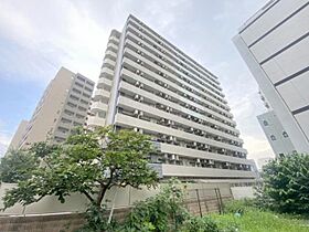 大阪府吹田市江の木町10番3号（賃貸マンション1K・13階・24.80㎡） その1