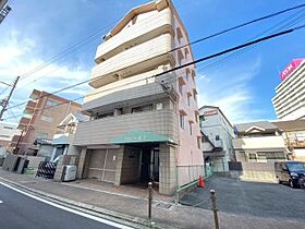 大阪府枚方市岡本町8番22号（賃貸マンション1K・2階・27.00㎡） その1