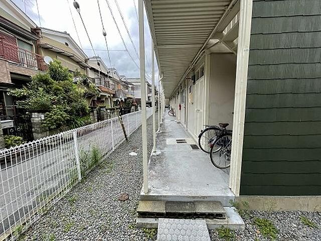 6 / 6