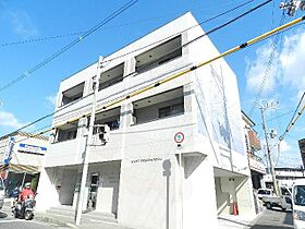 アマントリヴィエールHATIDUKA  ｜ 大阪府池田市鉢塚３丁目13番30号（賃貸マンション1R・3階・24.00㎡） その1