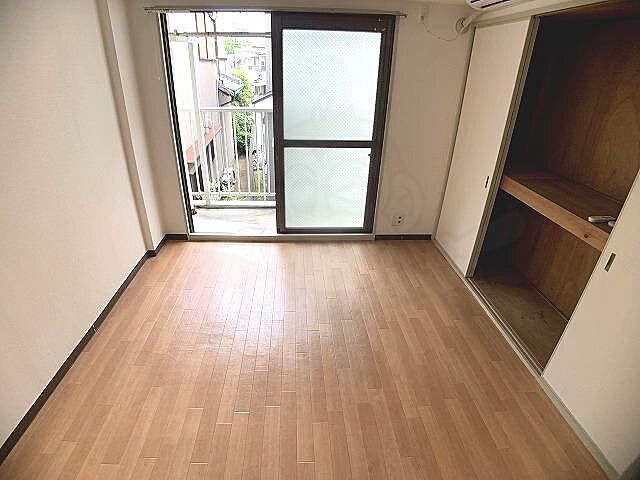 寝室