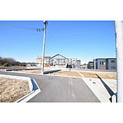 南道路のため陽当たり良好です